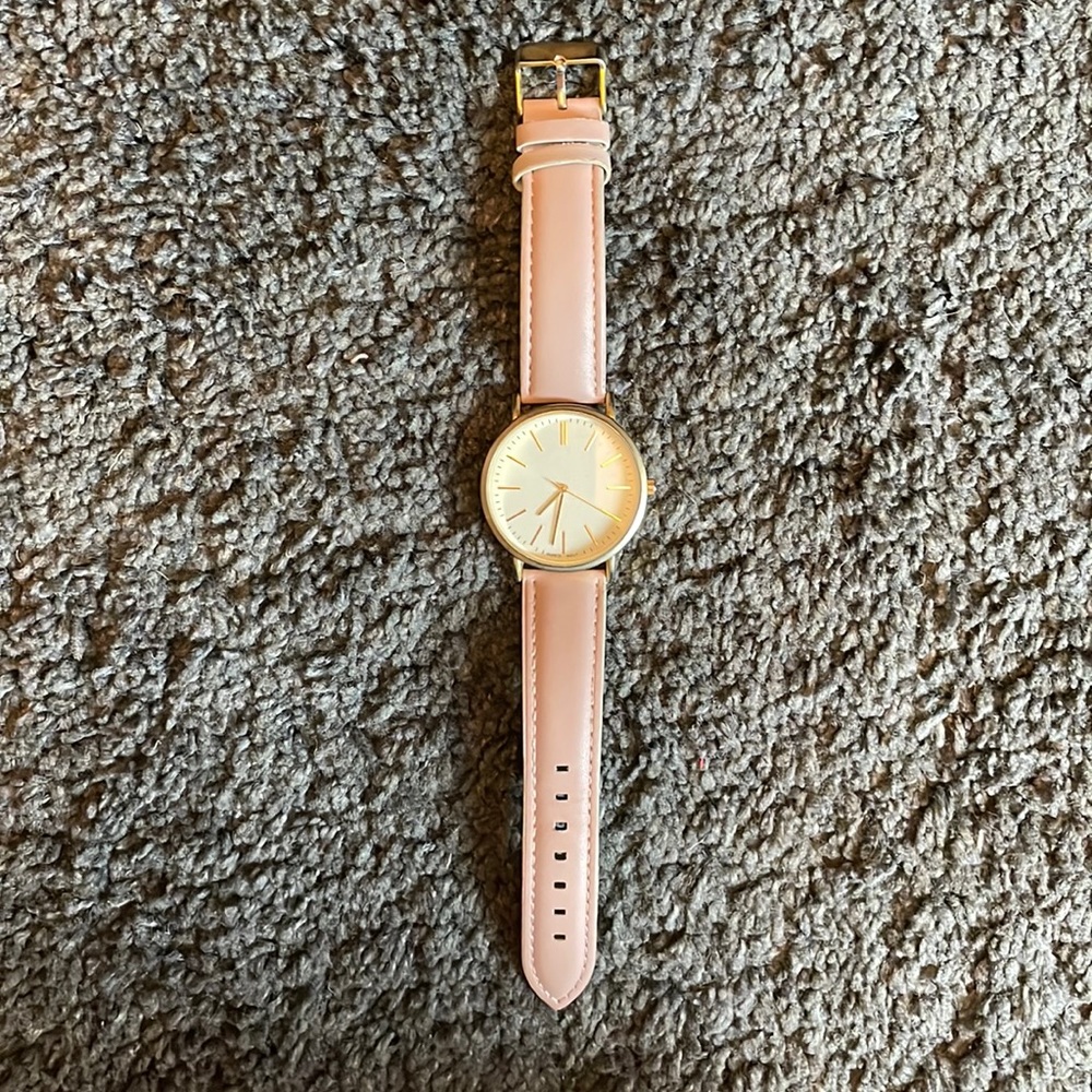 Pink trendy watch!!